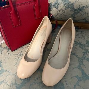 Stuart Weitzman beige pumps